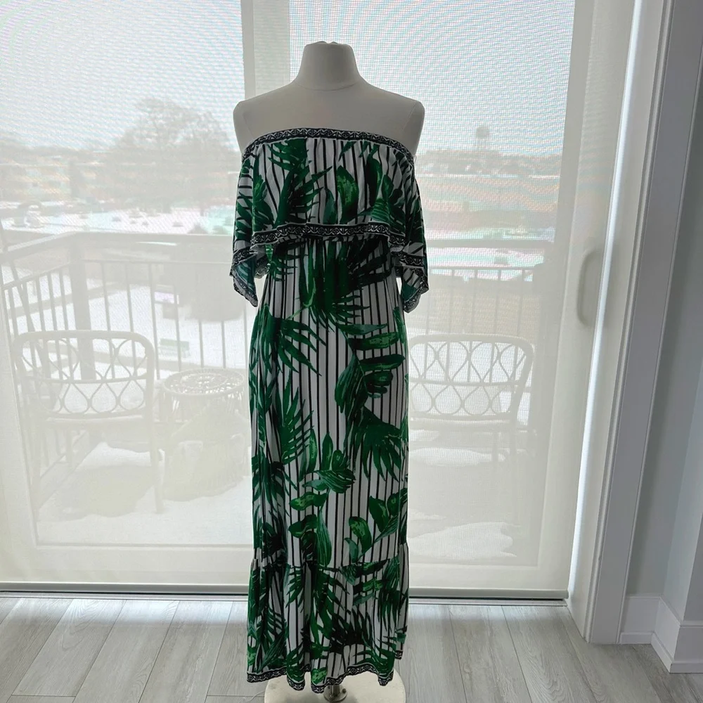 Akira Off-the-shoulder Green Leaf Print Maxi Dress - Picture 2 of 5
